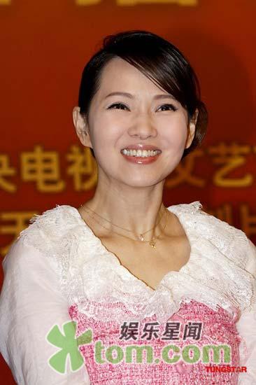 《大瓷商》演繹瓷業(yè)風云 伊能靜夏雨共譜戀情